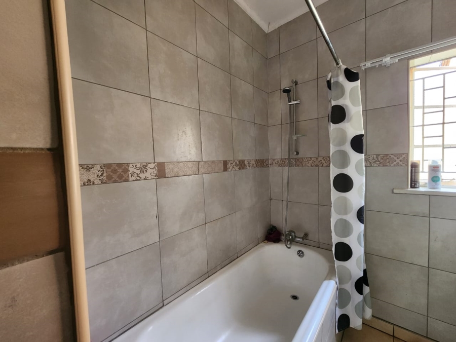 To Let 3 Bedroom Property for Rent in Doorn Free State